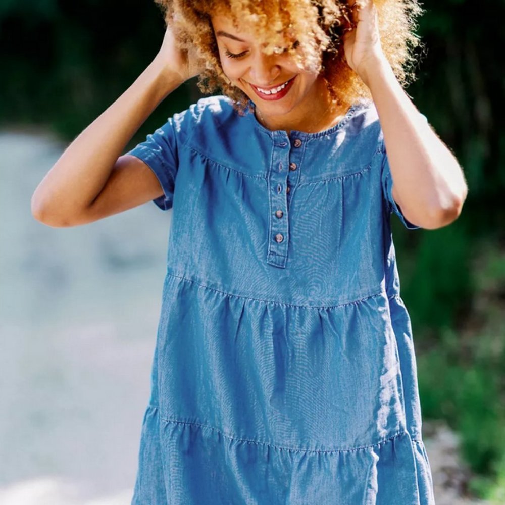 UO Chambray Tiered Short Sleeve Babydoll Dress